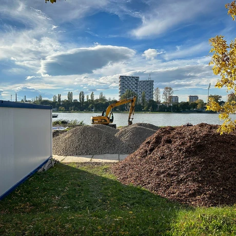 Rzeszów - Budowa miejskiej plaży nad Wisłokiem [październik 2024] - fot 20