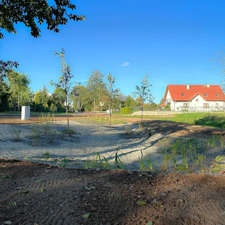 Rzeszów - Budowa ogrodu kieszonkowego w rejonie ul. Tarnowskiej na os. Baranówka [październik 2024] - fot 29