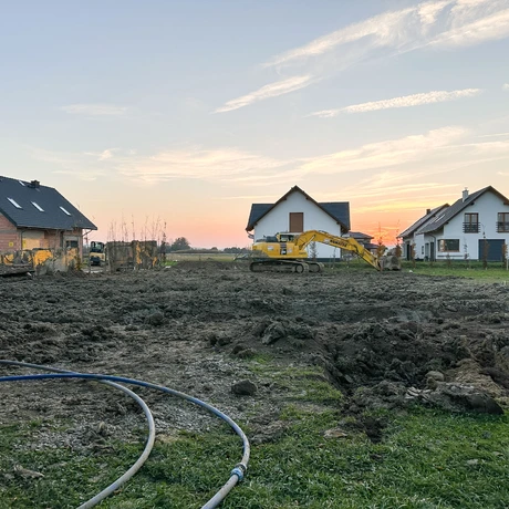 Rzeszów - Budowa ogrodu kieszonkowego w rejonie ul. Karola Wojtyły na os. Biała [październik 2024] - fot 8