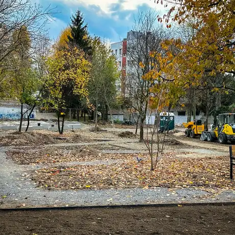 Rzeszów - Budowa ogrodu kieszonkowego na osiedlu Pobitno [październik 2024] - fot 22