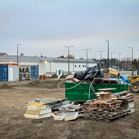 Rzeszów - Budowa Lidla oraz skrzyżowania z sygnalizacją przy al. Sikorskiego [listopad 2024] - fot 4