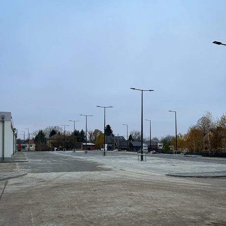 Rzeszów - Budowa Lidla oraz skrzyżowania z sygnalizacją przy al. Sikorskiego [listopad 2024] - fot 6