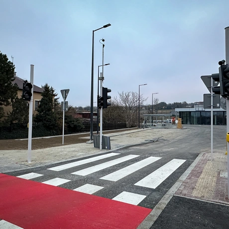Rzeszów - Budowa Lidla oraz skrzyżowania z sygnalizacją przy al. Sikorskiego [listopad 2024] - fot 22