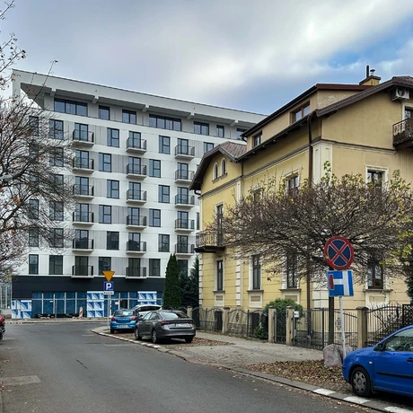 Rzeszów - Budowa Capital Towers Residence w sąsiedztwie hali Podpromie [listopad 2024] - fot 2