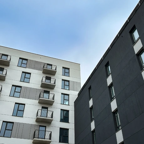 Rzeszów - Budowa Capital Towers Residence w sąsiedztwie hali Podpromie [listopad 2024] - fot 21