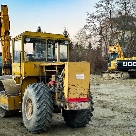 Rzeszów - Budowa drogi, która połączy ulice Krzyżanowskiego i Wieniawskiego [listopad 2024] - fot 13