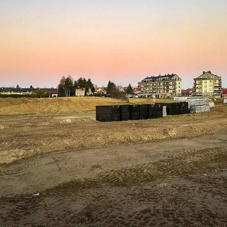 Rzeszów - Budowa drogi, która połączy ulice Krzyżanowskiego i Wieniawskiego [listopad 2024] - fot 16