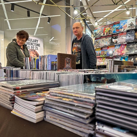 Rzeszów - Świąteczne Targi Książki w Rzeszowie [22 - 23 listopada 2024 r.] - fot 23
