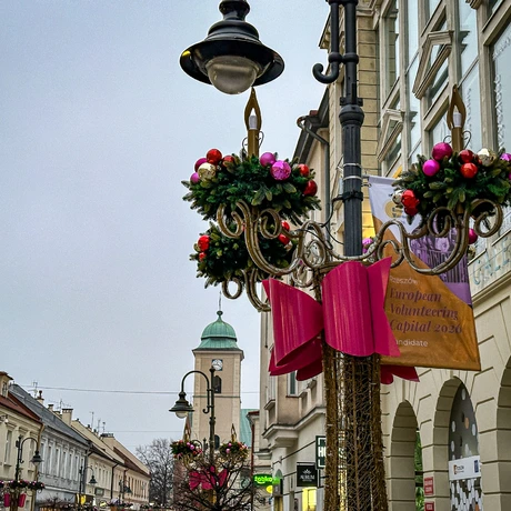 Rzeszów - Montaż świątecznych iluminacji na sezon 2024/2025 - fot 14