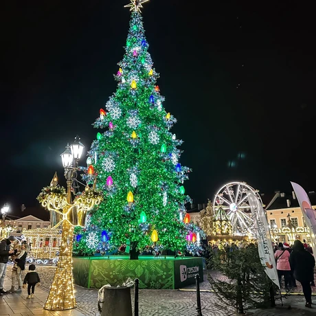 Rzeszów - Otwarcie Świątecznego Miasteczka - 6.12.2024 - fot 7