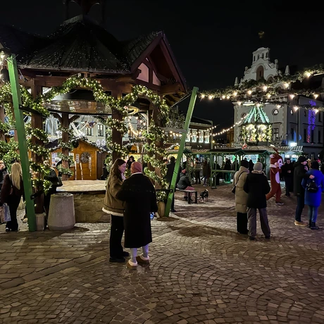 Rzeszów - Otwarcie Świątecznego Miasteczka - 6.12.2024 - fot 16