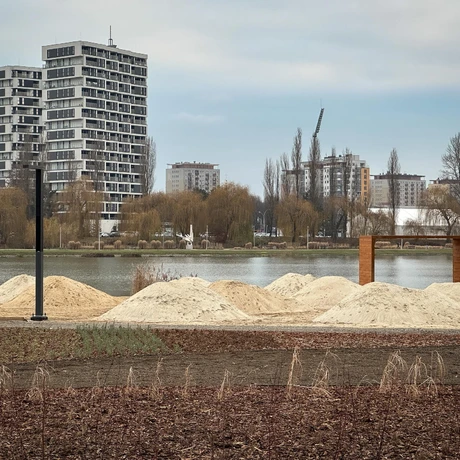 Rzeszów - Budowa miejskiej plaży nad Wisłokiem [grudzień 2024] - fot 9