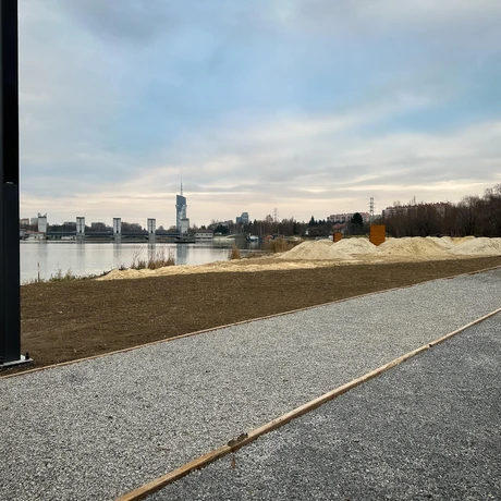 Rzeszów - Budowa miejskiej plaży nad Wisłokiem [grudzień 2024] - fot 12