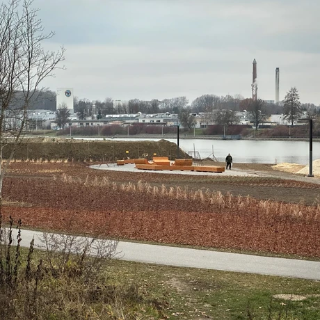 Rzeszów - Budowa miejskiej plaży nad Wisłokiem [grudzień 2024] - fot 21
