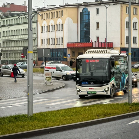 Rzeszów - Testy nowego autobusu elektrycznego na pilotażowej linii nr 50 - fot 2