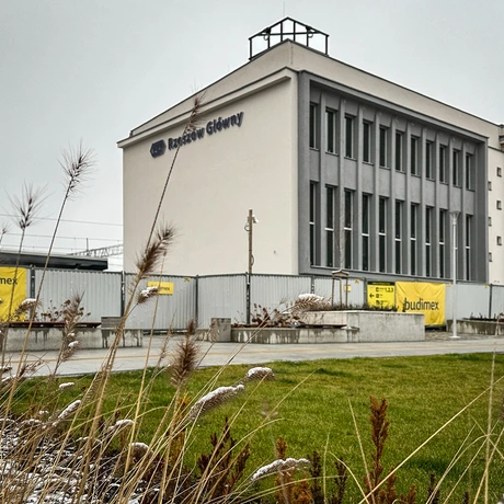Rzeszów -  Modernizacja budynku dworca PKP w Rzeszowie [grudzień 2024] - fot 2
