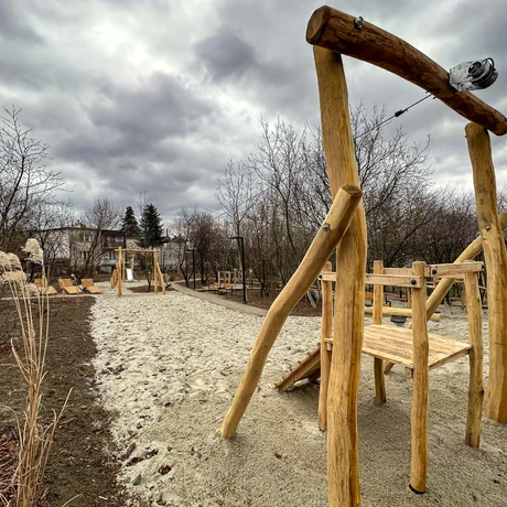 Rzeszów - Ogród kieszonkowy na osiedlu Pobitno [grudzień 2024] - fot 21