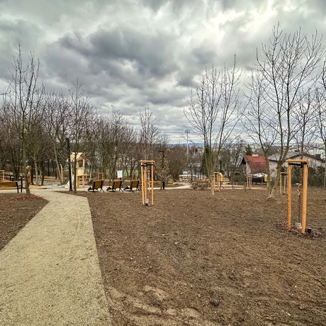 Rzeszów - Ogród kieszonkowy na osiedlu Pobitno [grudzień 2024] - fot 31