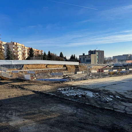 Rzeszów - Budowa 17-piętrowego wieżowca przy rondzie Pobitno [grudzień 2024] - fot 3