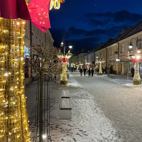 Rzeszów - Świąteczne Miasteczko i iluminacje w centrum Rzeszowa - fot 49