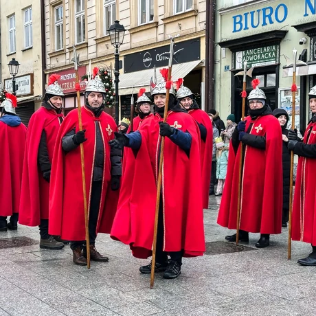 Rzeszów - 10. Orszak Trzech Króli przeszedł ulicami Rzeszowa - fot 38