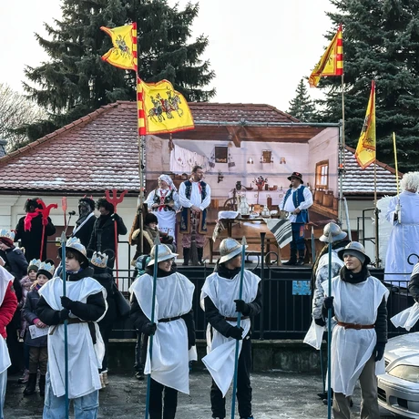 Rzeszów - 10. Orszak Trzech Króli przeszedł ulicami Rzeszowa - fot 18