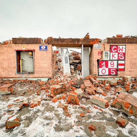 Rzeszów - Prace rozbiórkowe na stadionie Resovii przy ul. Wyspiańskiego - fot 7
