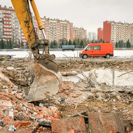 Rzeszów - Prace rozbiórkowe na stadionie Resovii przy ul. Wyspiańskiego - fot 6