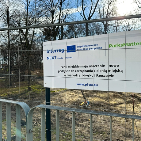 Rzeszów - Rewitalizacja parku na osiedlu Słocina [styczeń 2025] - fot 10