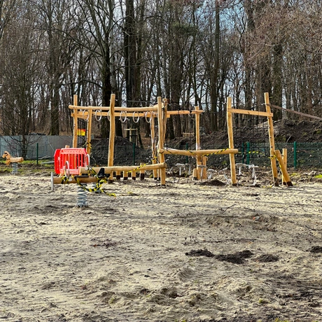 Rzeszów - Rewitalizacja parku na osiedlu Słocina [styczeń 2025] - fot 21