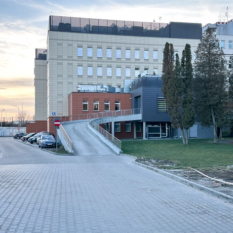 Rzeszów - Nowy parking dwupoziomowy przy szpitalu MSWiA w Rzeszowie - fot 32