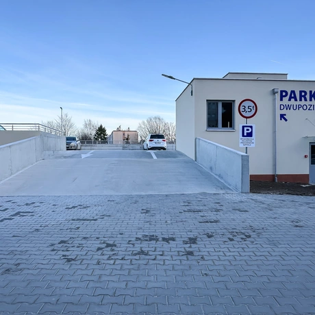 Rzeszów - Nowy parking dwupoziomowy przy szpitalu MSWiA w Rzeszowie - fot 34