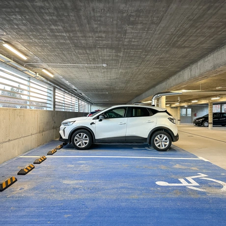 Rzeszów - Nowy parking dwupoziomowy przy szpitalu MSWiA w Rzeszowie - fot 16