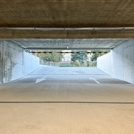 Rzeszów - Nowy parking dwupoziomowy przy szpitalu MSWiA w Rzeszowie - fot 18