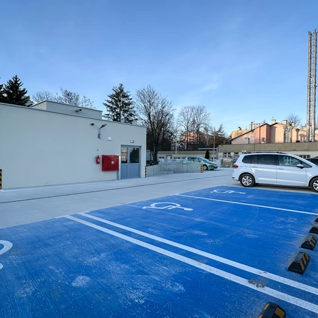 Rzeszów - Nowy parking dwupoziomowy przy szpitalu MSWiA w Rzeszowie - fot 7