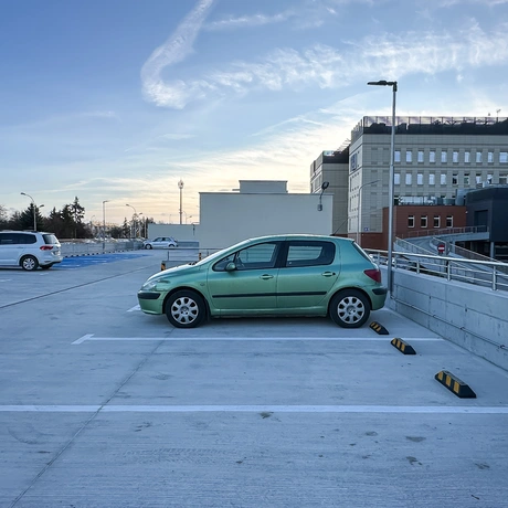 Rzeszów - Nowy parking dwupoziomowy przy szpitalu MSWiA w Rzeszowie - fot 13