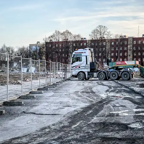 Rzeszów - Prace rozbiórkowe na stadionie Resovii przy ul. Wyspiańskiego [27.01.2025] - fot 8