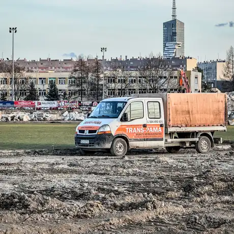 Rzeszów - Prace rozbiórkowe na stadionie Resovii przy ul. Wyspiańskiego [27.01.2025] - fot 30