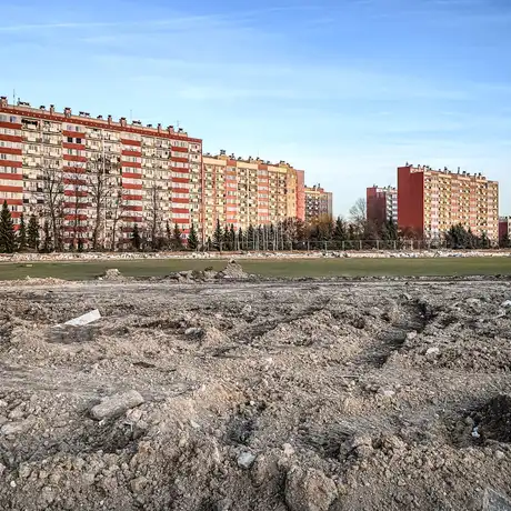 Rzeszów - Prace rozbiórkowe na stadionie Resovii przy ul. Wyspiańskiego [27.01.2025] - fot 3
