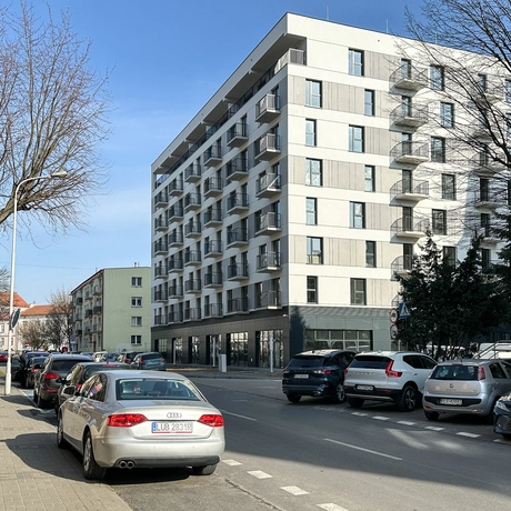 Rzeszów - Capital Towers Residence przy skrzyżowaniu ulic Lenartowicza i Podpromie [luty 2025] - fot 3