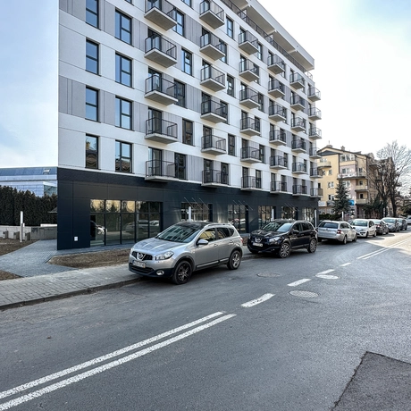Rzeszów - Capital Towers Residence przy skrzyżowaniu ulic Lenartowicza i Podpromie [luty 2025] - fot 8