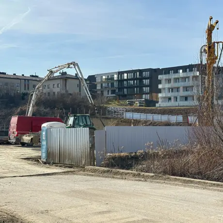 Rzeszów - Budowa wielorodzinnych budynków mieszkalnych przy ul. Sieciecha w Rzeszowie [marzec 2025] - fot 2