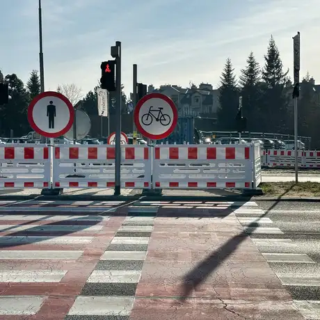 Rzeszów - Przebudowa skrzyżowania al. Armii Krajowej i ul. Krzyżanowskiego [marzec 2025] - fot 10