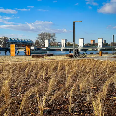 Rzeszów - Słoneczna niedziela na miejskiej plaży - fot 11