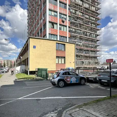 Rzeszów - Modernizacja 15-piętrowego biurowca na ul. Geodetów w Rzeszowie [kwiecień 2025] - fot 9