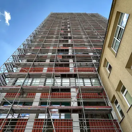 Rzeszów - Modernizacja 15-piętrowego biurowca na ul. Geodetów w Rzeszowie [kwiecień 2025] - fot 7