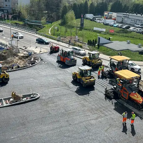 Rzeszów - Prace wykończeniowe na Moście Załęskim i roboty na skrzyżowaniu ul. Siemieńskiego z ul. Maczka [kwiecień 2025] - fot 10