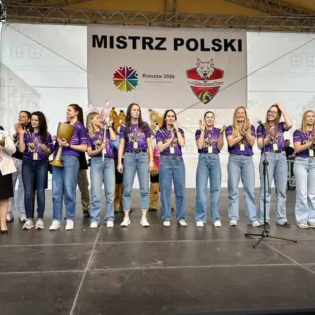 Rzeszów - Siatkarki KS DevelopRes Rzeszów świętują mistrzostwo Polski - fot 7