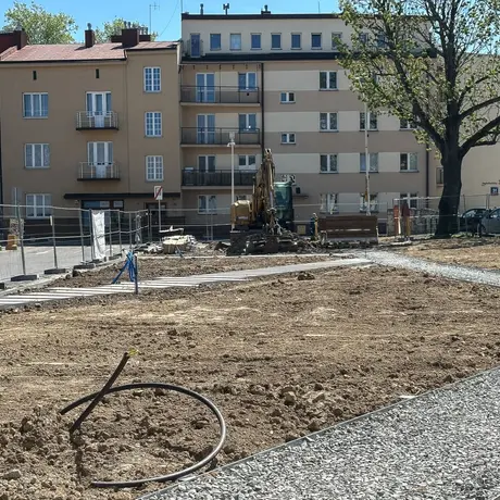 Rzeszów - Budowa ogrodu kieszonkowego przy Estradzie Rzeszowskiej [kwiecień 2025] - fot 18