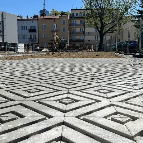 Rzeszów - Budowa ogrodu kieszonkowego przy Estradzie Rzeszowskiej [kwiecień 2025] - fot 16